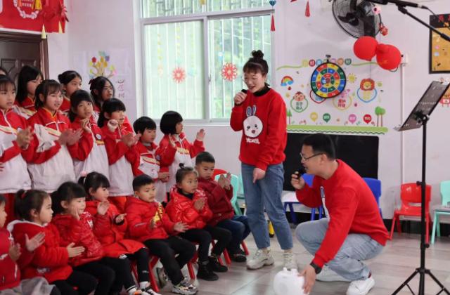 圆梦粉丝公益心愿,火火兔带你一起“倾听大山里的童声”!