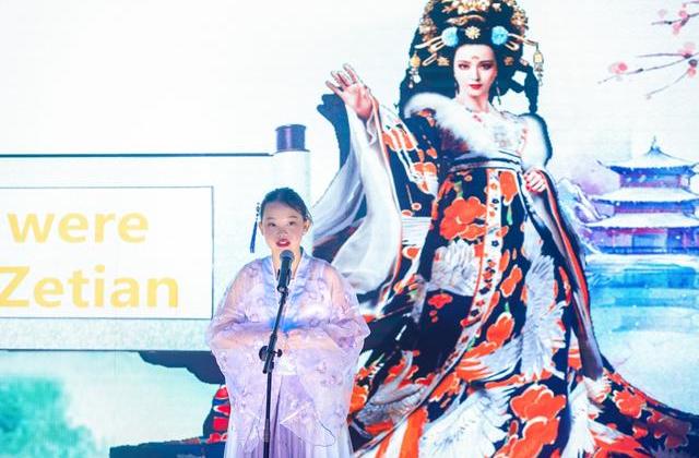 英语流利、才艺惊艳,