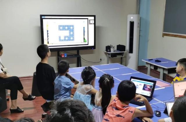 欢迎参加云创青少年人工智能学院城市合伙人扩大会议