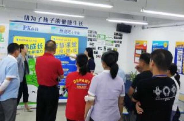 卓越复仁中复报名现场全线火爆!今年复读学位所剩无几