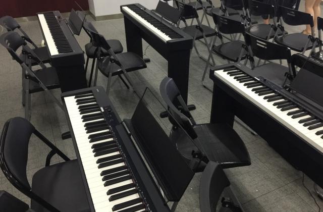 AXL艾克斯尔钢琴艺术中心开展暑期公益儿童钢琴班