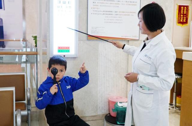 谢伯林教授:云南眼科专业委会助推近视防控发展