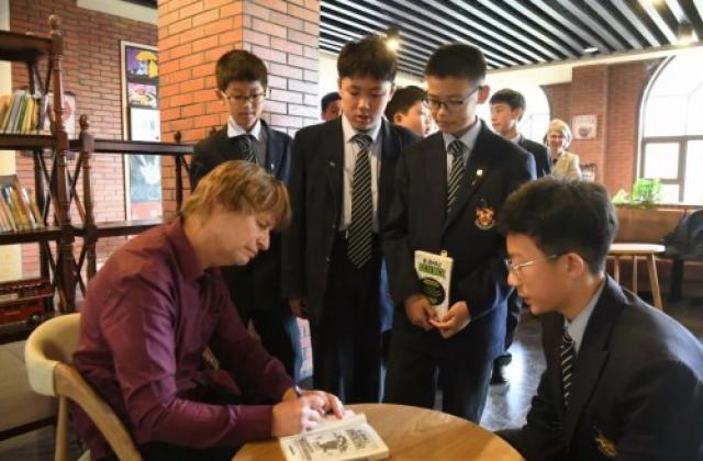 青岛墨尔文中学课堂是什么样的?