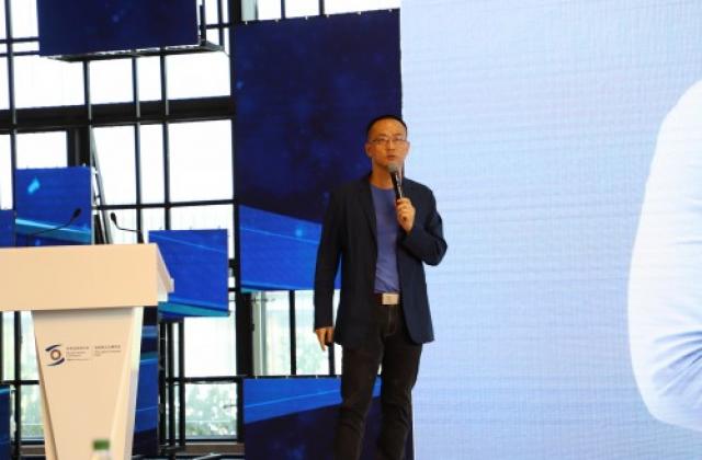 智课教育翟少成出席第六届世界互联网大会,谈5G时代少儿双师教育