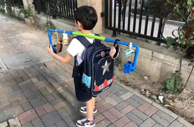 网曝家长自制护眼神器设计图 儿童近视焦虑与日俱增