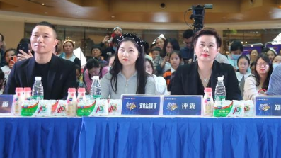 湖南国际频道《绽放吧!花儿》——长沙公益筑梦,点亮少年未来!