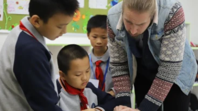 弘金地九年一贯制学校，教研注重培养优秀国际化人才