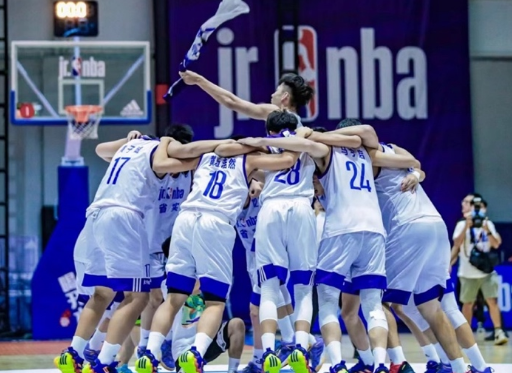 体育老师的可爱,我长大了才知道 ——Jr. NBA开启体育人的代际对话,助力体育教育健康发展